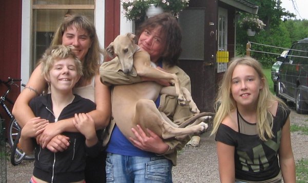 Blondie, ma and Anna-Carin withe her daughters